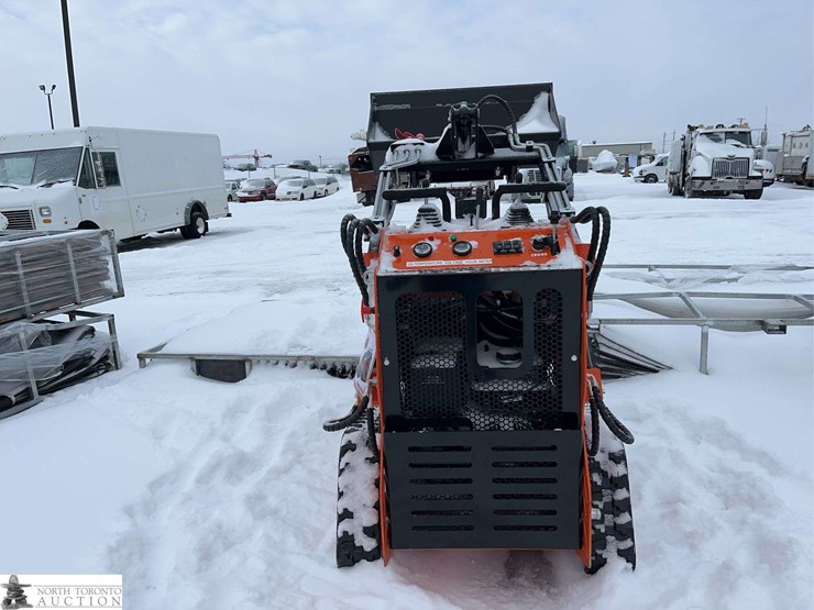 2026-unused-captok-ck36c-tracked-mini-skid-steer-image-5