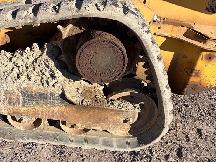 2017-deere-323e-image-6