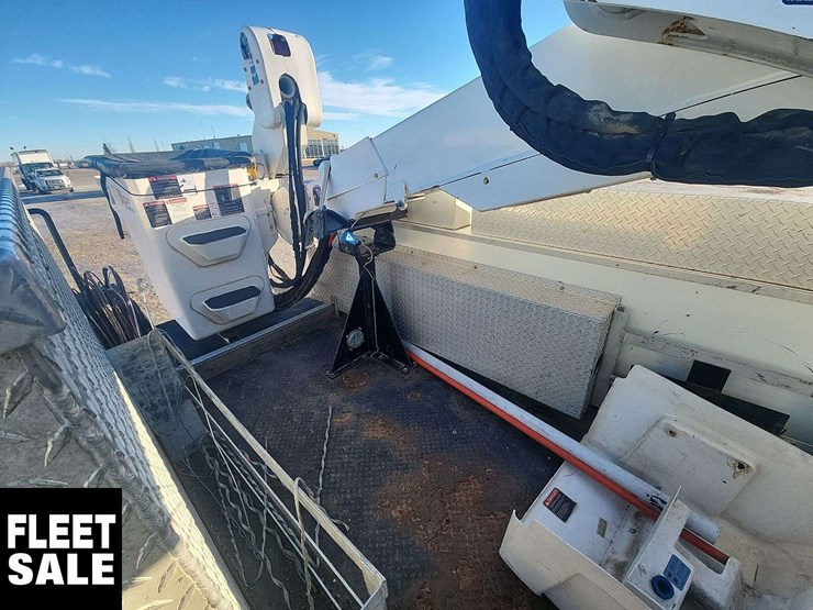 2017-ford-f550-image-37