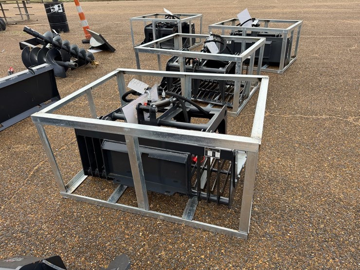 #7945-•-mini-skid-steer-rock-grapple-image-6