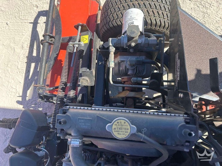 2011-jacobsen-t-700-commercial-reel-mower-image-16