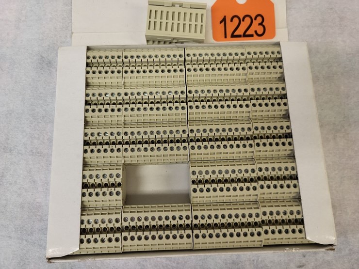 (20)-siemens-din-rail-10-space-connector-blocks---tag-#1223-image-4