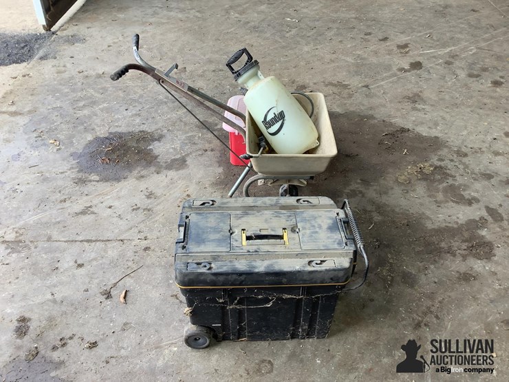 walk-behind-spreader,-hand-sprayer,-&-containers-image-4