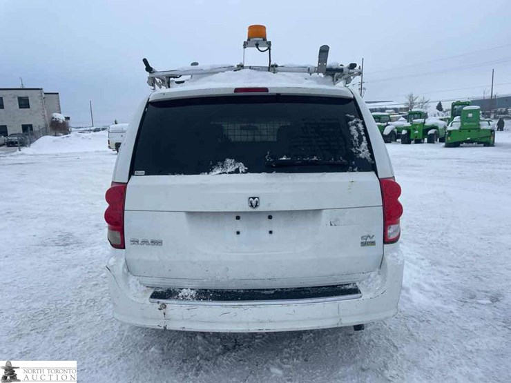 2015-ram-tradesman-image-5