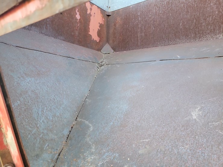 hopper-wagon-w/running-gear-image-14