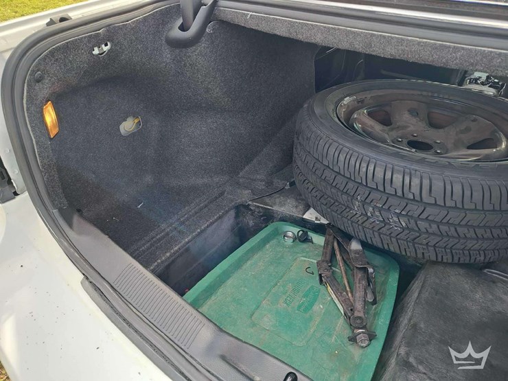 2012-dodge-charger-sedan-image-8