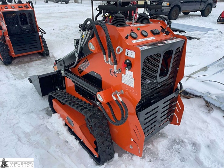 2026-unused-captok-ck36c-tracked-mini-skid-steer-image-3