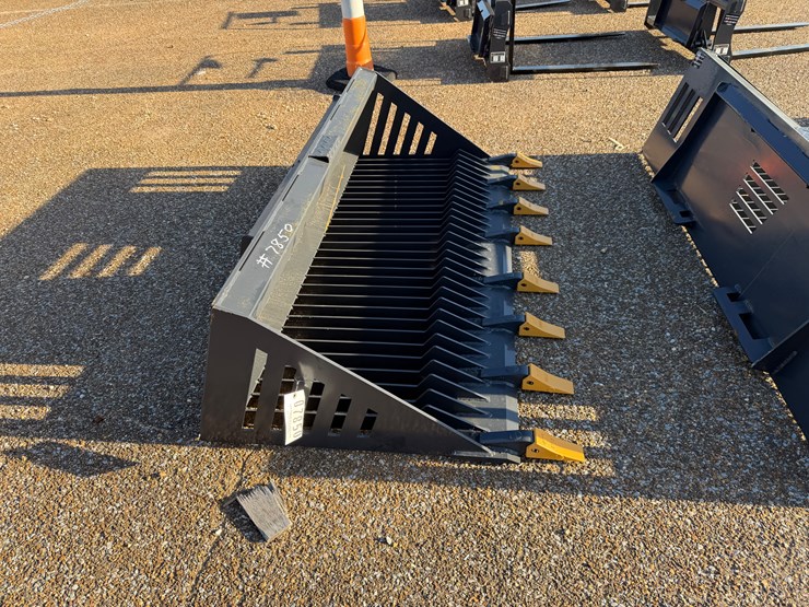 #7850-•-skid-steer-rock-bucket-image-1