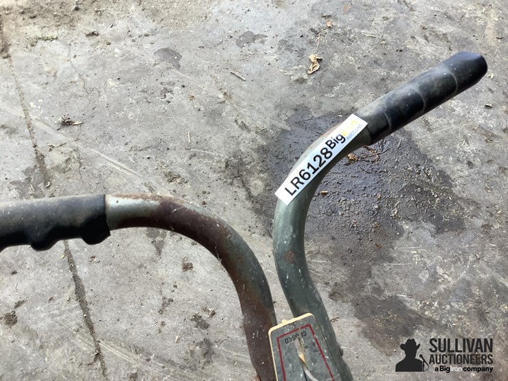 walk-behind-spreader,-hand-sprayer,-&-containers-image-12