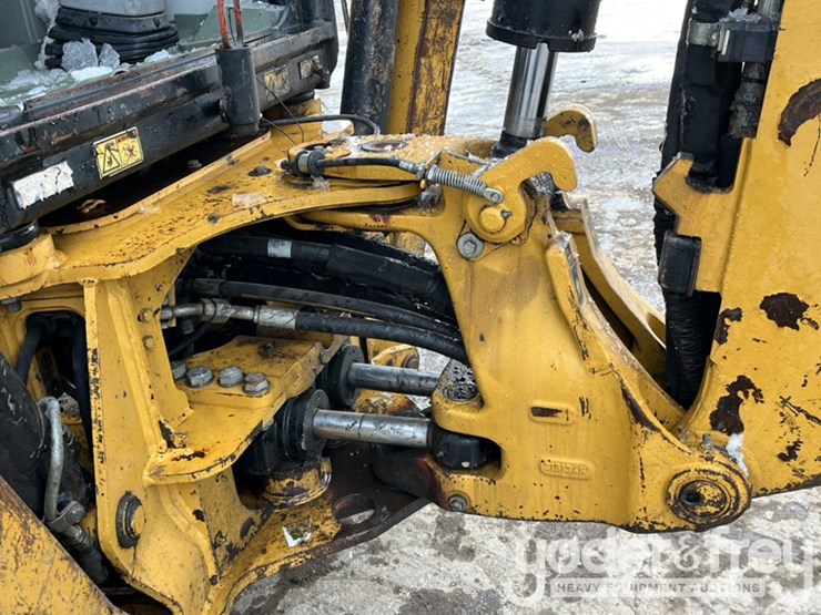 2011-caterpillar-420e-image-22