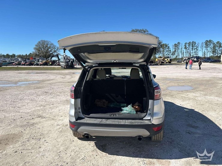 2017-ford-escape-image-16