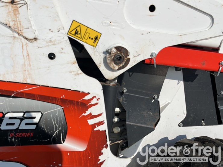 2021-bobcat-s62-image-23