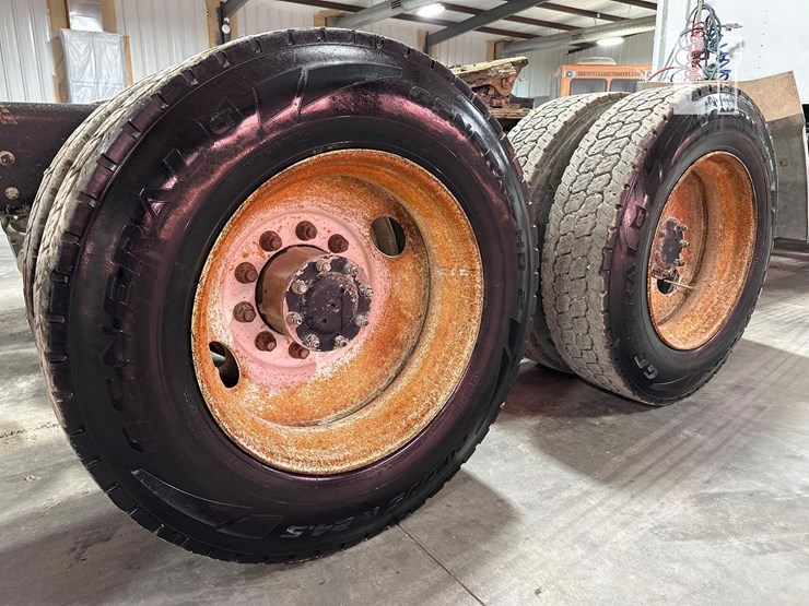 2003-kenworth-t800-image-23