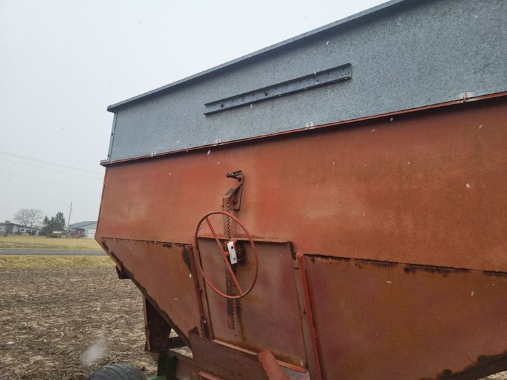 hopper-wagon-w/running-gear-image-26