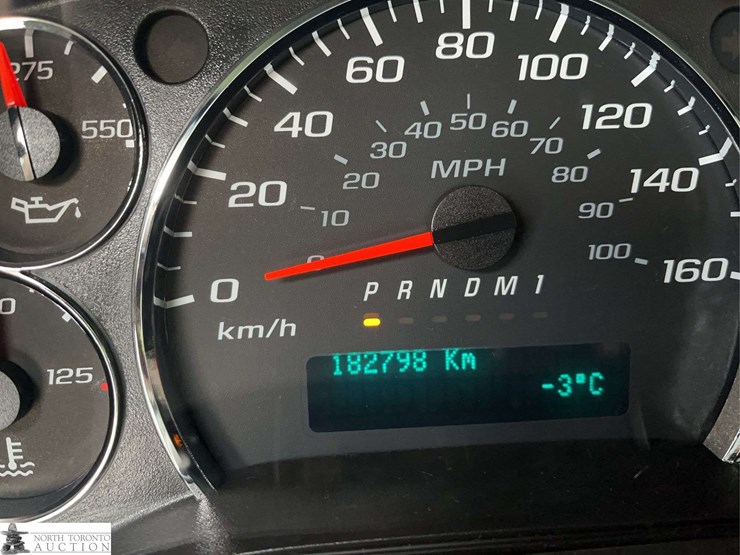 2017-chevrolet-express-g3500-image-19