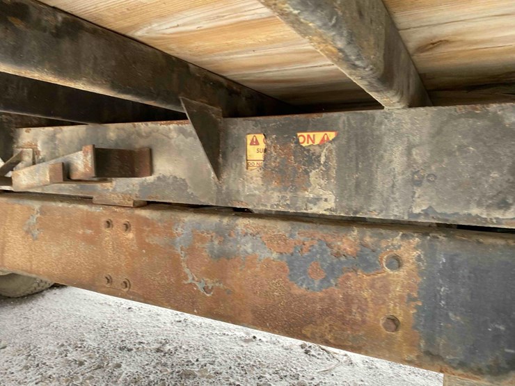 1983-ford-9000-image-17