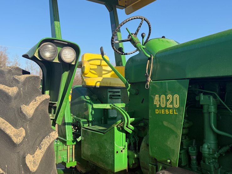 john-deere-4020-image-12