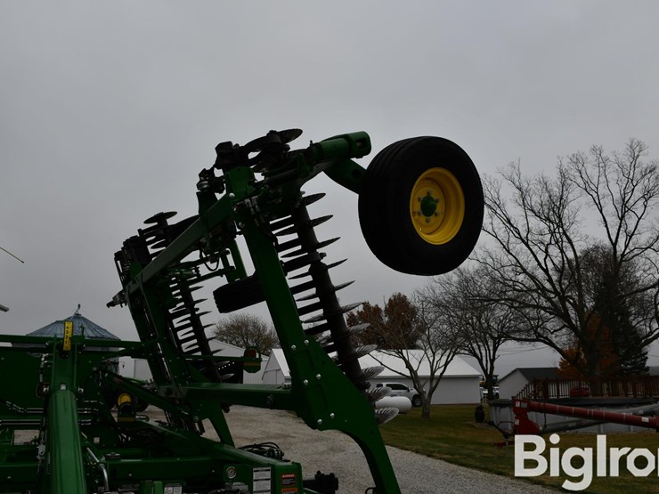 2020-john-deere-2660vt-image-14