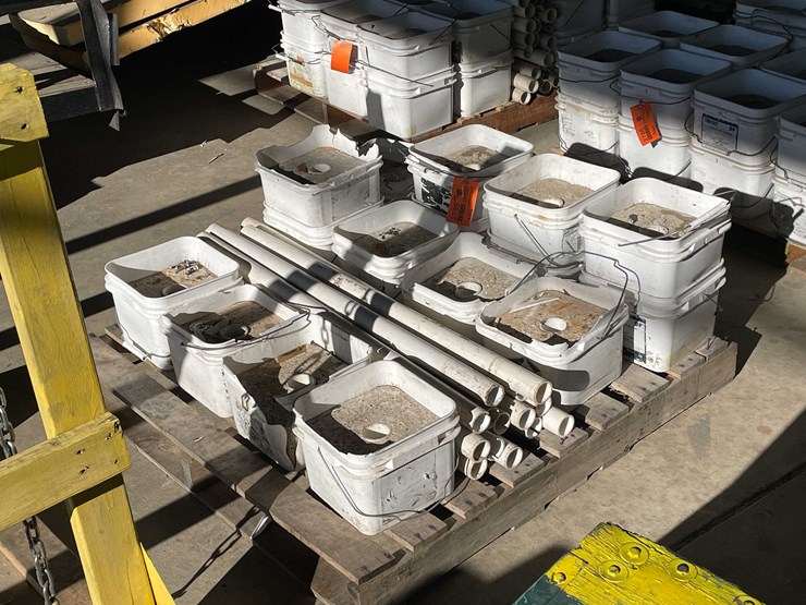 #2785-•-portable-safety-barrier-image-5