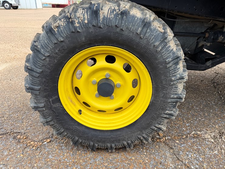 john-deere-gator-image-13