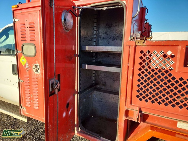 2008-ford-f550-image-32