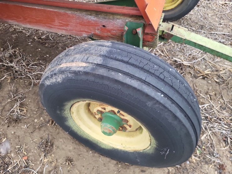 hopper-wagon-w/running-gear-image-21