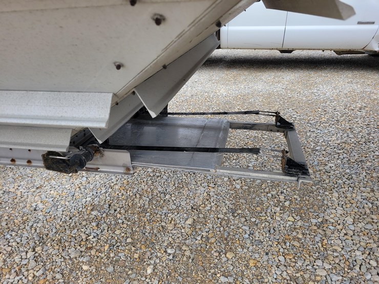 2001-wilson-hopper-bottom-image-29