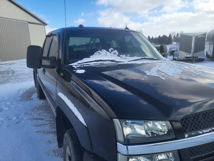 2004-chevrolet-2500hd-image-37