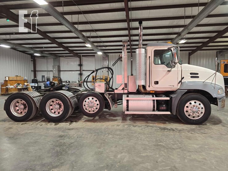 2005-mack-vision-cxn613-image-6