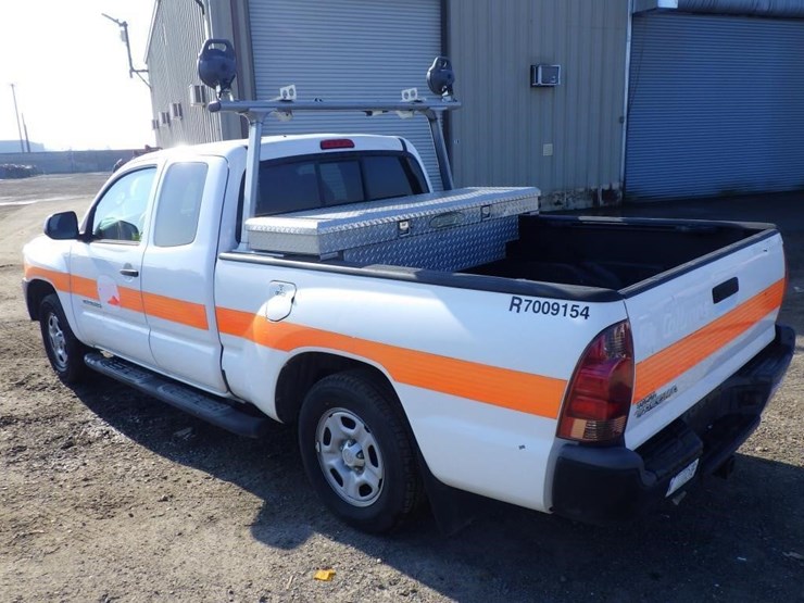 2013-toyota-tacoma-image-4