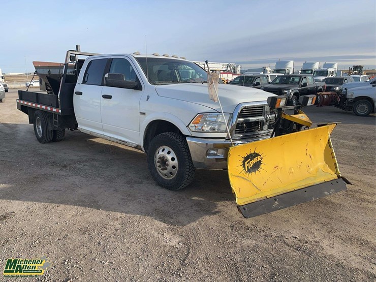 2012-dodge-3500-image-2