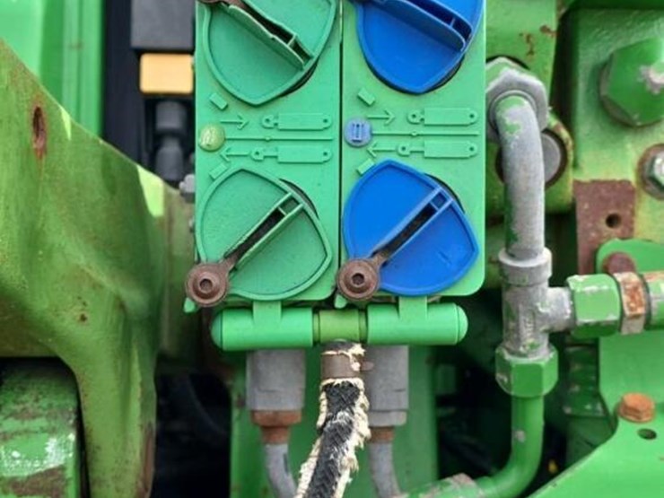 2007-john-deere-7330-image-13