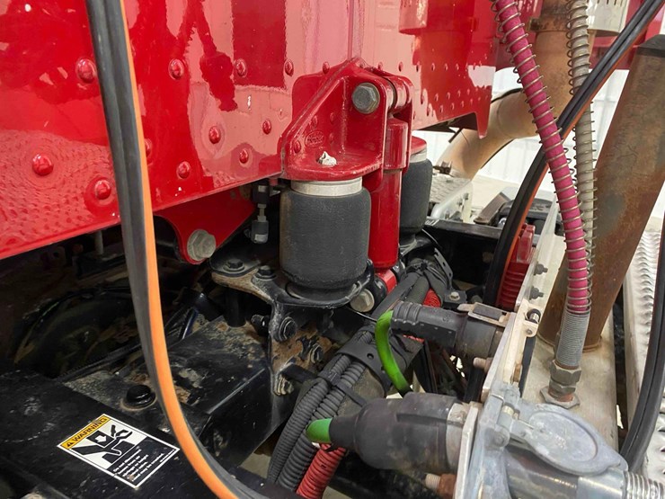 2014-peterbilt-365-image-48