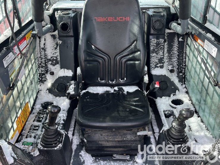 2022-takeuchi-tl12r2-image-38