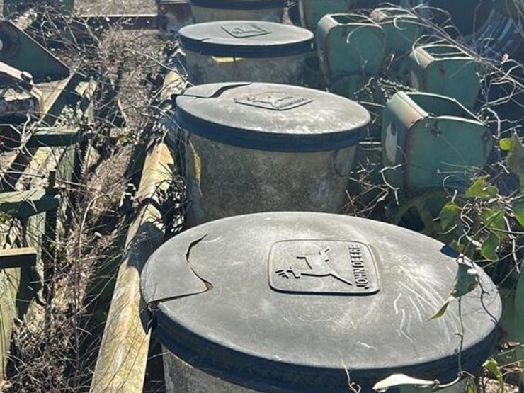 john-deere-4-row-planter-and-tiller-image-14