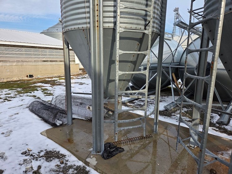 4-ton-hog-slat-feed-bin-#27-image-3