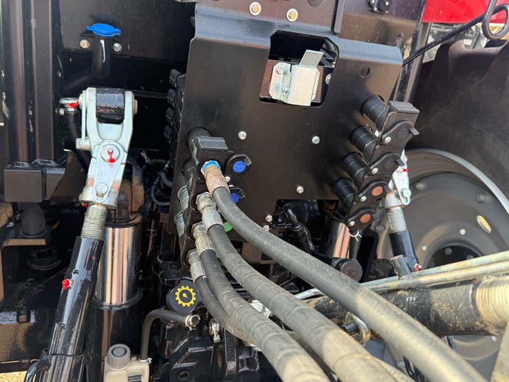 case-ih-145-image-14