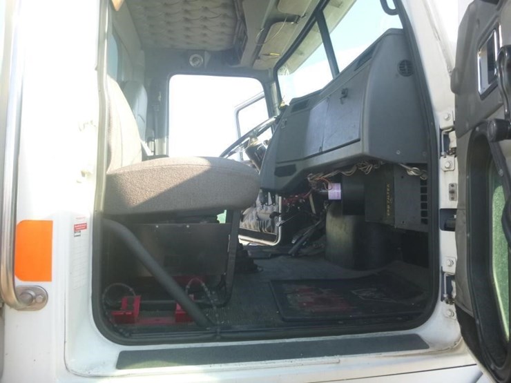 2008-western-star-4900-image-15