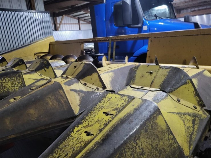 new-holland-974-image-6