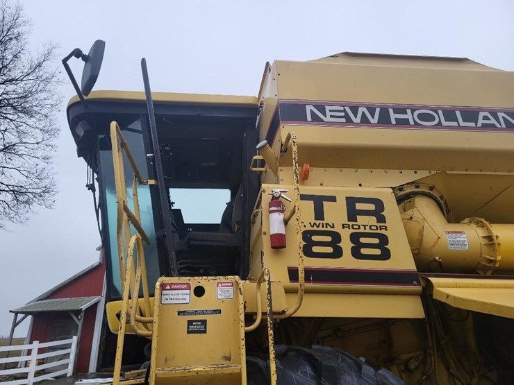 new-holland-tr88-image-55