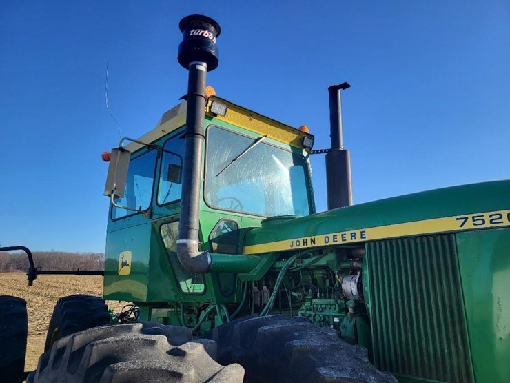 john-deere-7520-image-60
