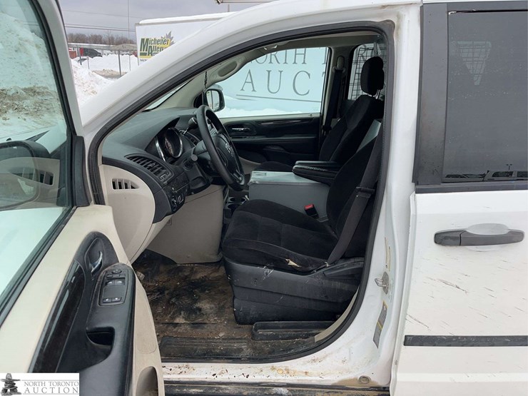 2014-ram-c/v-tradesman-image-17