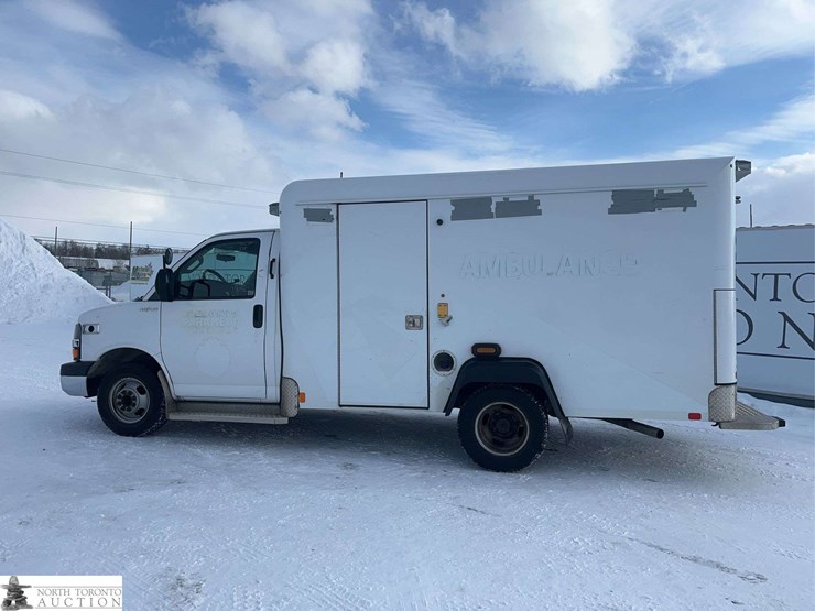 2016-chevrolet-express-s/a-ambulance-image-7