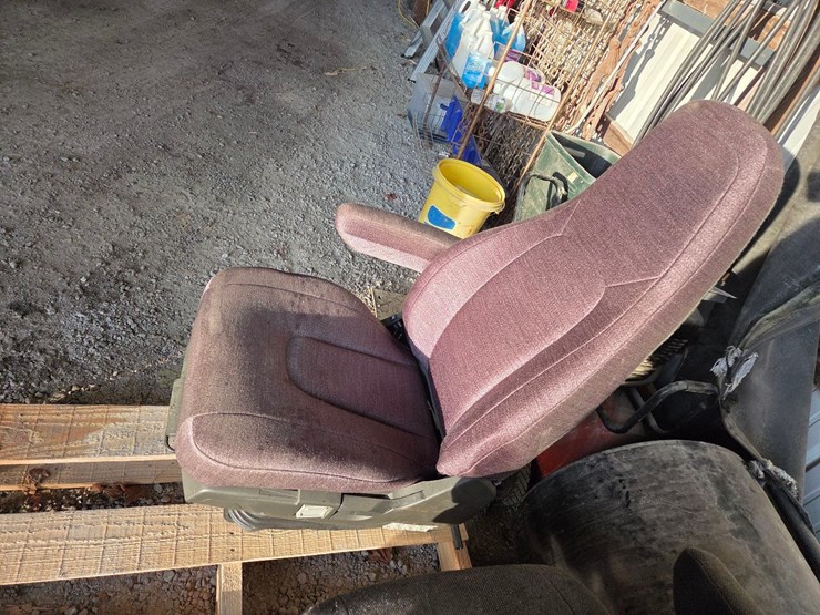 semi-driver-seat,-like-new-image-8