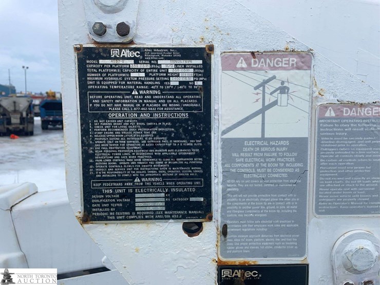 2006-ford-f550-image-29