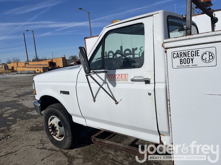 1993-ford-f-super-duty-image-28