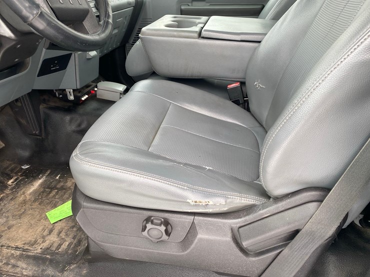 2014-ford-f350-sd-image-26