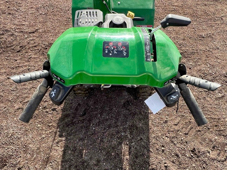 john-deere-1330se-snowblower-image-10