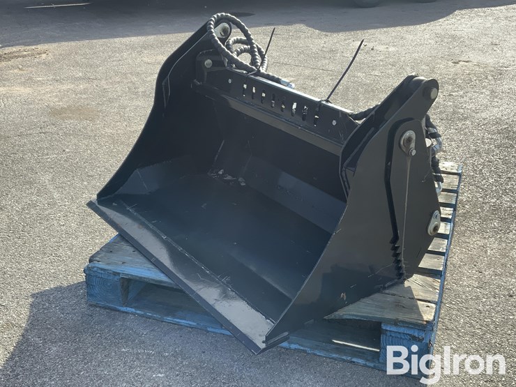 2025-giyi-gy-xkh39f-mini-skid-steer-loader-4-in-1-bucket-image-1