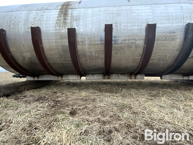 3300-gallon-horizontal-stainless-steel-fertilizer-tank-image-11